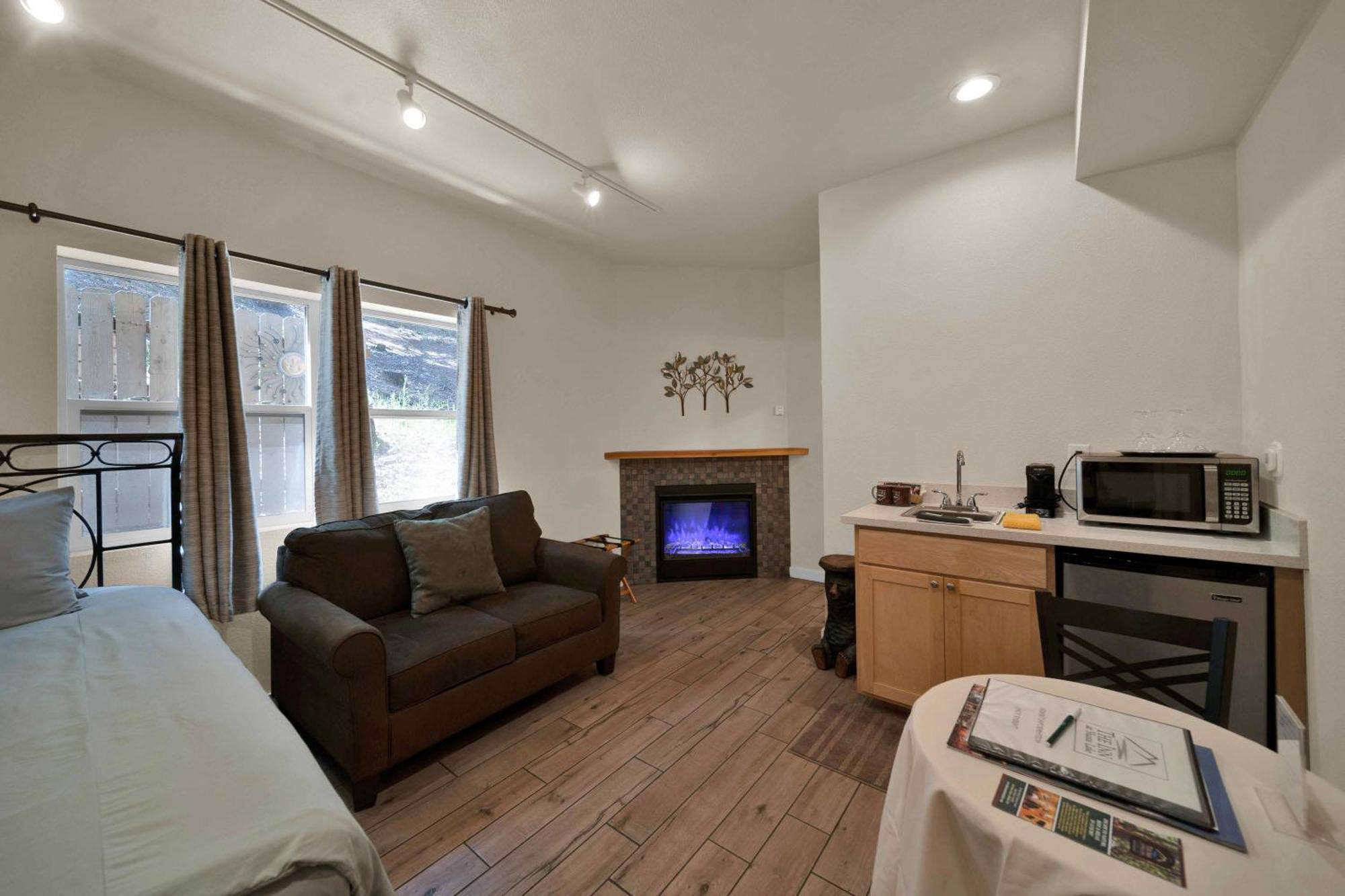 The Inn At Shasta Lake Lakehead Εξωτερικό φωτογραφία